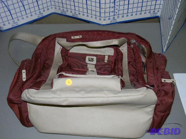 lot 136 image: Very nice Burton Bag...