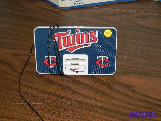 lot 149 image: Twins iPod dock...