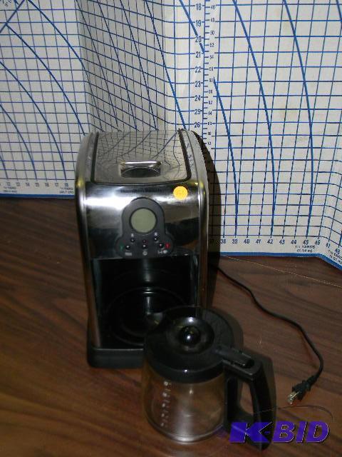 lot 151 image: Hamilton Beach coffee brewer...