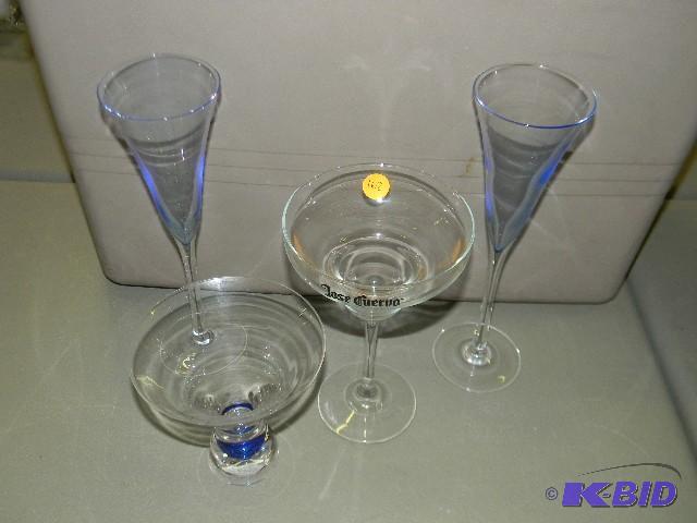 lot 162 image: Lot of 4 drink glasses...