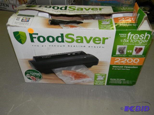 lot 172 image: NEW Food Saver vacuum sealer system - box is ...
