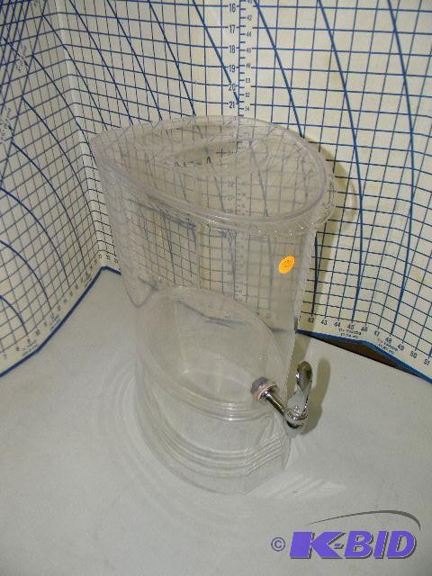 lot 20 image: Clear drink dispenser...