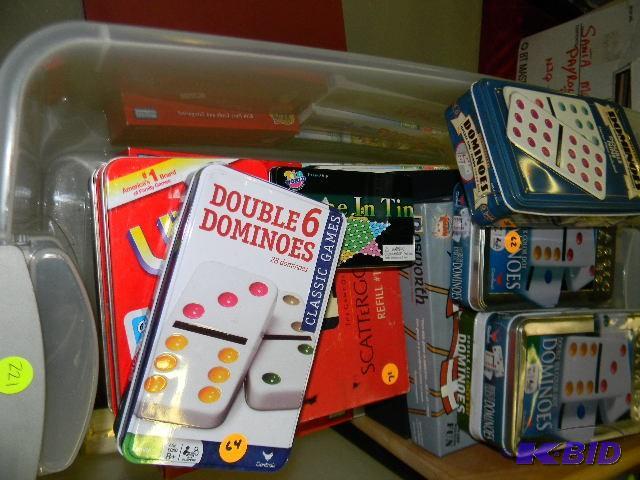 lot 221 image: Huge lot of games...