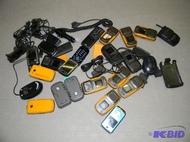 lot 231 image: Huge lot of used cell phones and chargers...