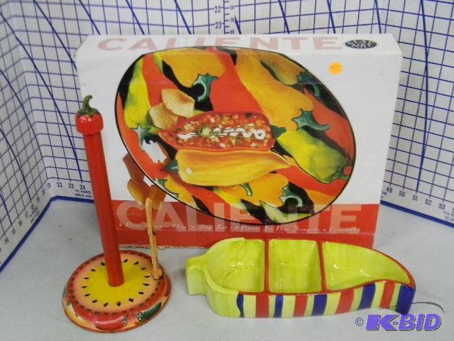lot 25 image: Lot of 3 - Caliente serving dish, pepper pape...