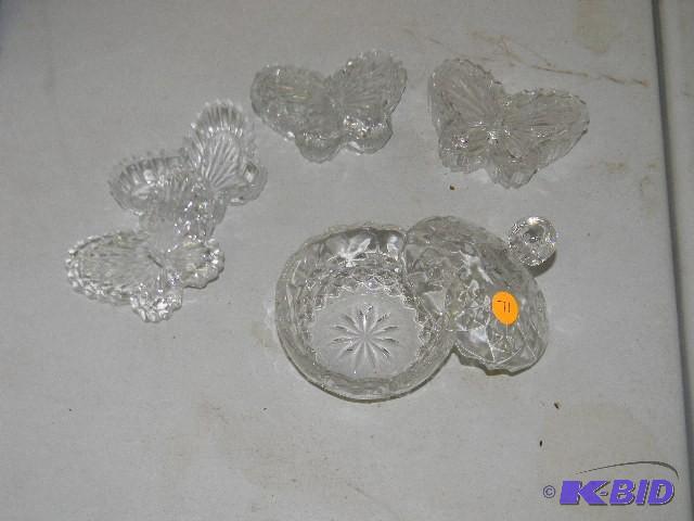 lot 71 image: Lot of 4 - may be crystal - three matching bu...