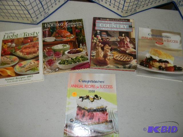 lot 86 image: Lot of 5 cook books - some Weight Watchers bo...