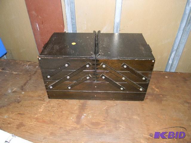 lot 96 image: Cool wood box that folds open...