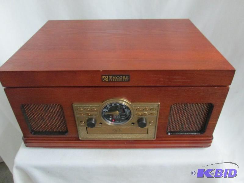 lot 10 image: Encore Technology Nostalgic 5-in-1 Home Stereo