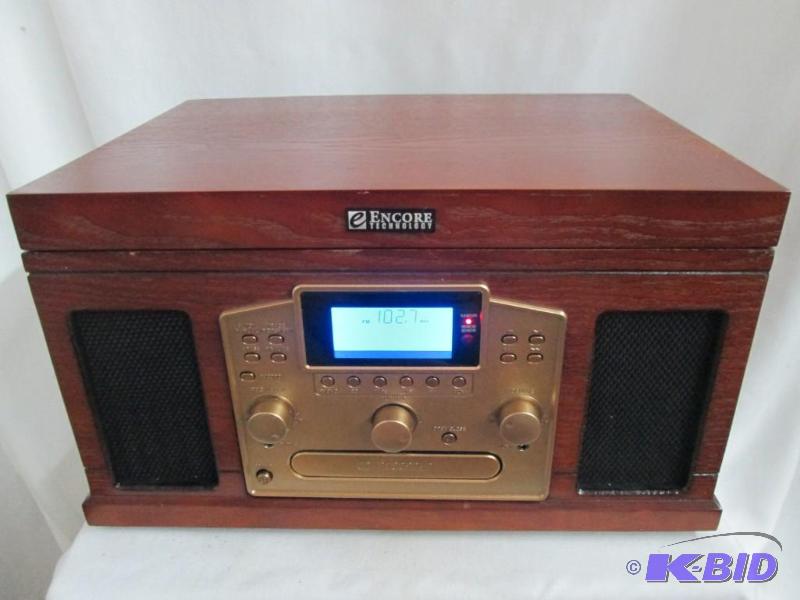 lot 11 image: Encore Technology Nostalgic 6-in-1 Sound System