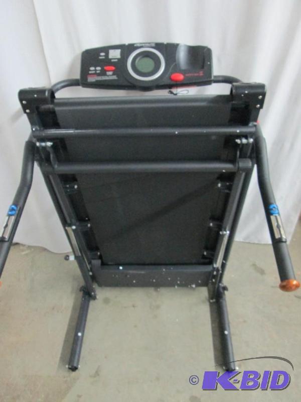 lot 20 image: Exerpeutic 1020 Fitness Walking Electric Treadmill