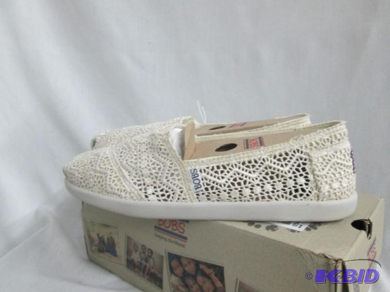lot 44 image: GC Shoes Womens Knit Lace Flat