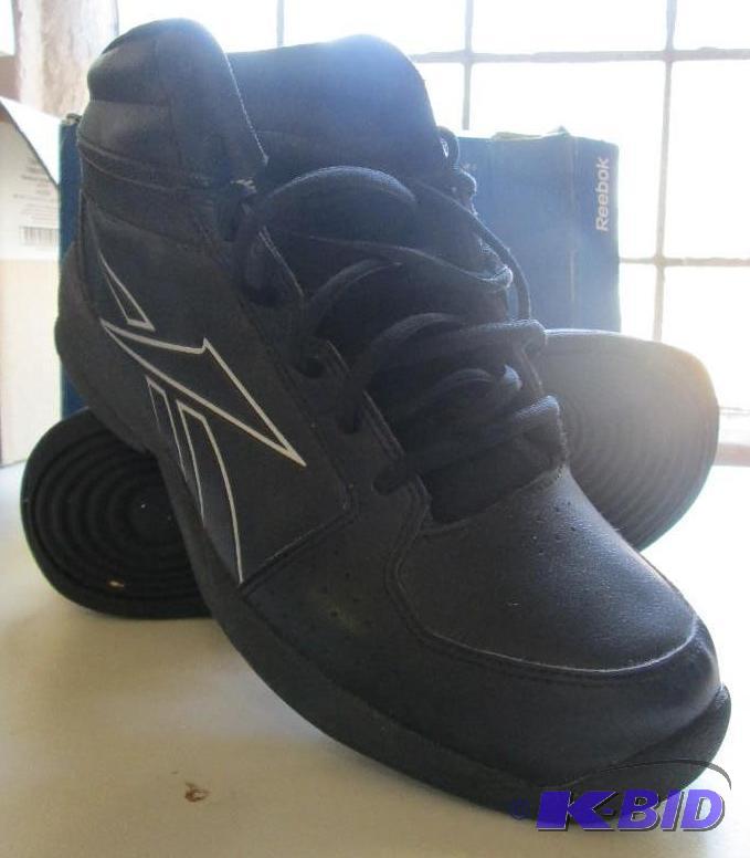 lot 11 image: Reebok Buckets VIII mens basketball shoes. ...