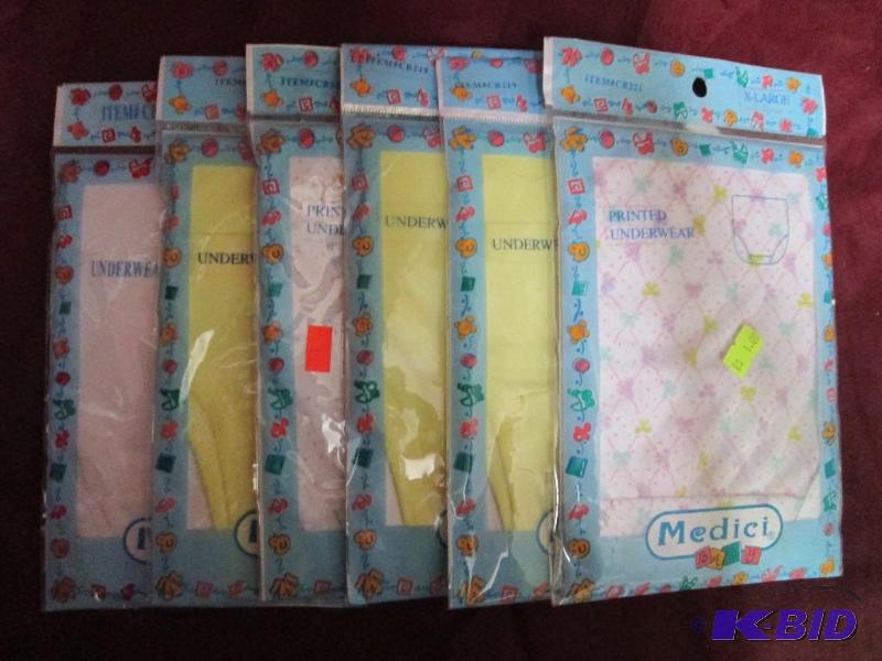 lot 125 image: Lot og 6 pairs of childrens underwear. Sever...