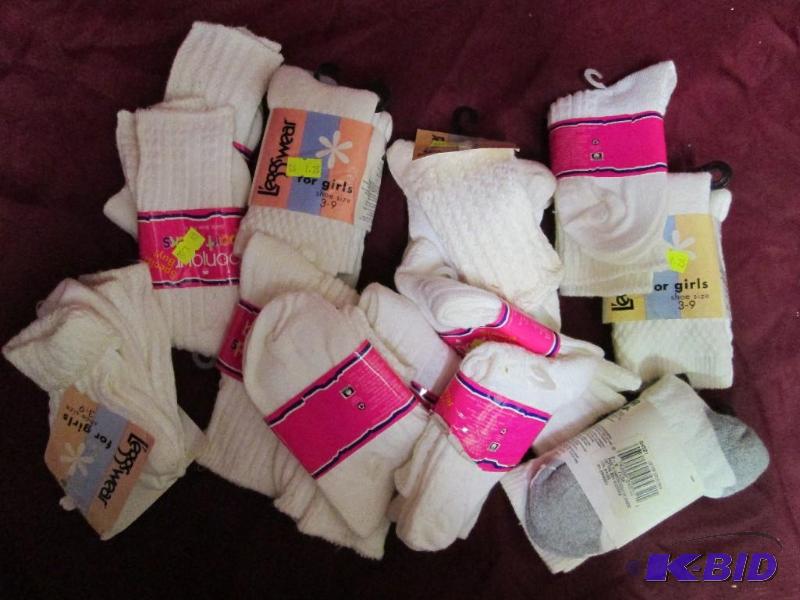 lot 179 image: Lot of 12 girls sport socks. Various sizes, w...
