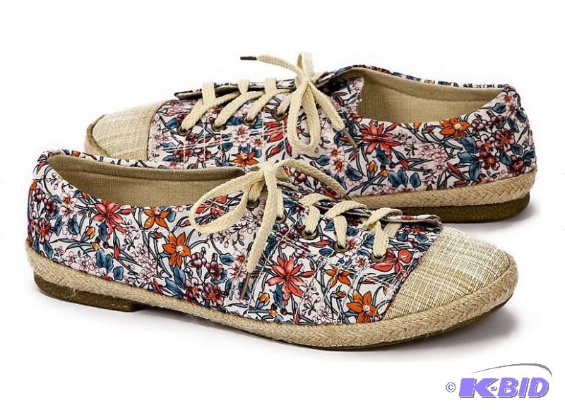 lot 1 image: Muk Luks Paige Canvas Sneaker