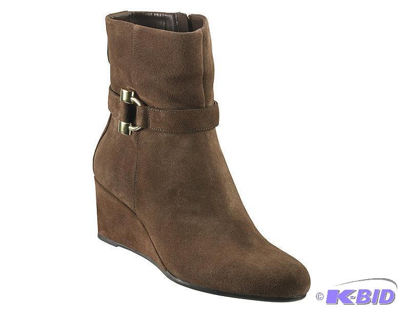 lot 17 image: Bandolino Artura Suede Booties