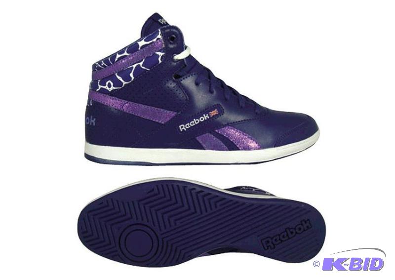 lot 29 image: Reebok Mid Casual Sport Shoes
