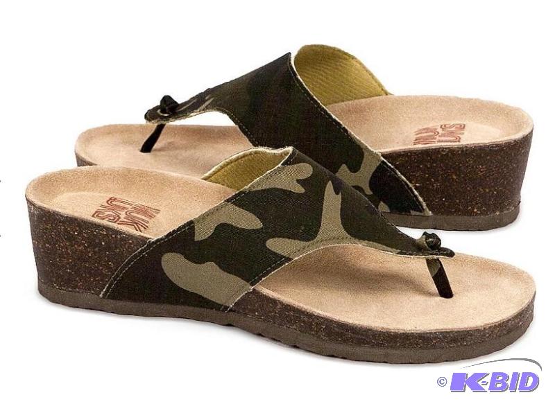 lot 3 image: Muk Luks Cara Wedge Sandal