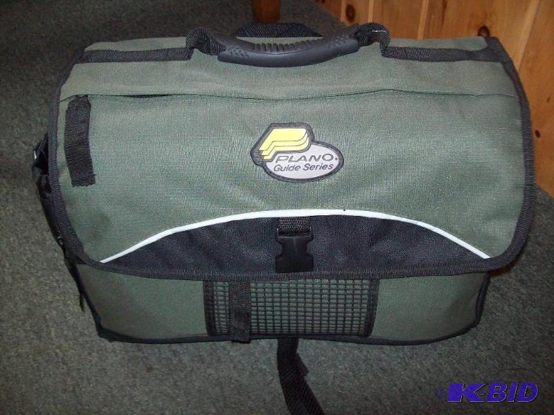 Tackle box -(3) divided storage containers it...