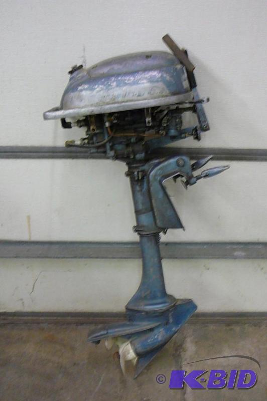 Antique Evinrude&nbspboat motor&nbsp Twin c...