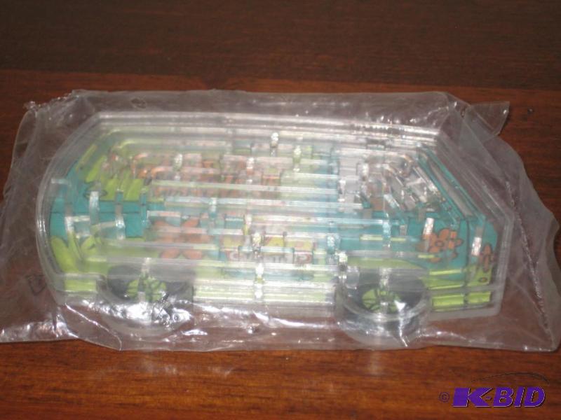 1997 SCOOBY DOO MYSTERY MACHINE VAN MAZE PUZZLE (NEW)