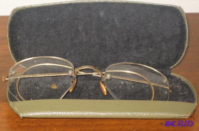 VINTAGE EYE GLASSES GOLD RIMS