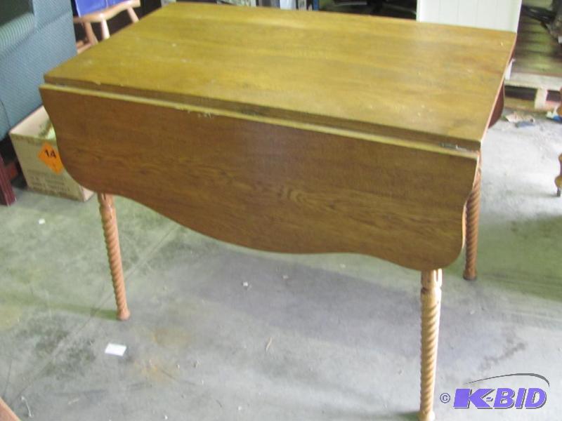 This vintage ISLAND FURNITURE CO. (Minneapoli...