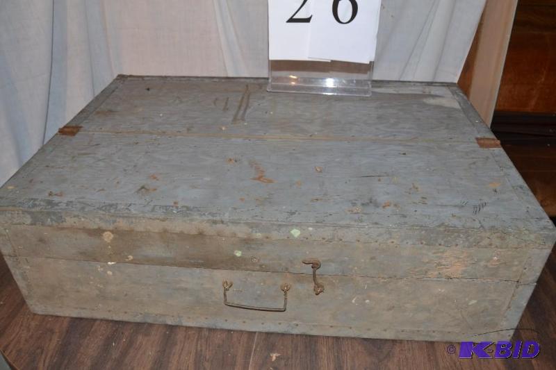 lot 26 image: Vintage wooden box with contents, battery charger