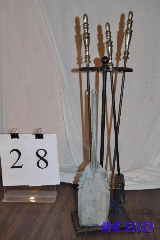 lot 28 image: fireplace tools