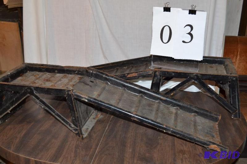 lot 3 image: Auto ramps