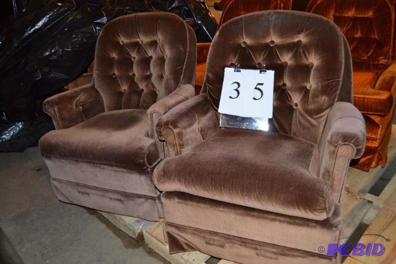 lot 35 image: swivel rockers