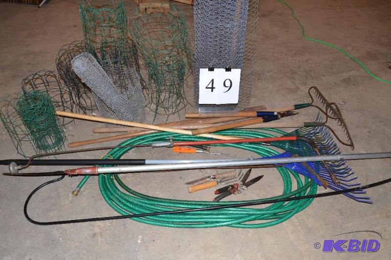 lot 49 image: gardening misc.