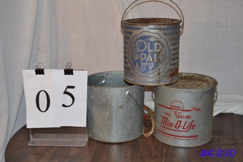 lot 5 image: Minnow buckets