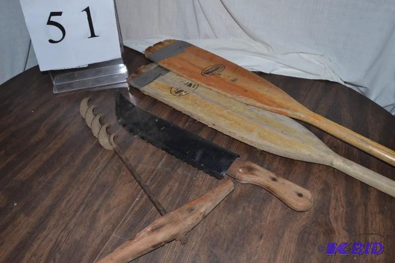 lot 51 image: hand drill (brace)