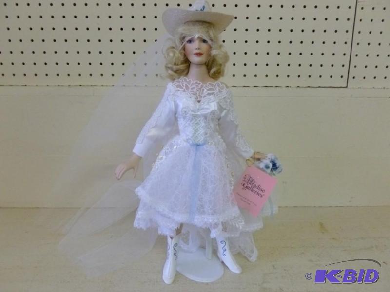 lot 139 image: Beautiful Paradise Galleries porcelain bride ...