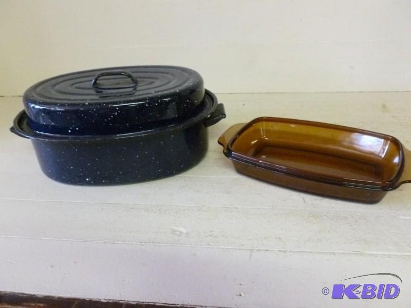 lot 151 image: This lot consists of an enamel roasting pan w...