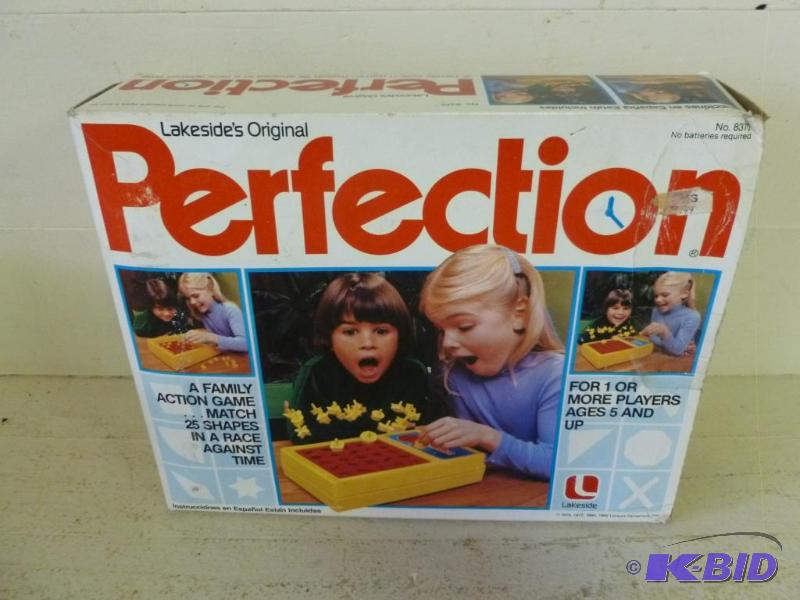 lot 174 image: Leisure Dynamics - Lakeside Perfection Game, ...
