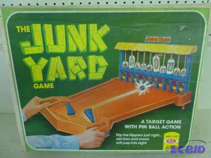 lot 184 image: Vintage 1975 Ideal - The Junk Yard Game, come...