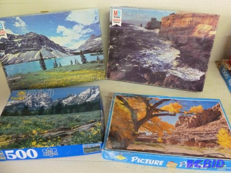 lot 201 image: Lot of four puzzles including a vintage 1960...