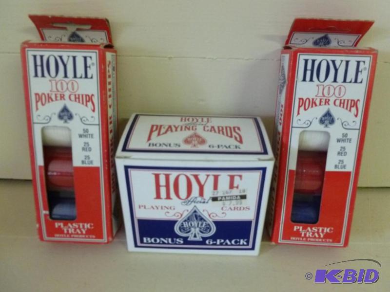 lot 207 image: Lot of Hoyle items that includes a 6-pack pla...