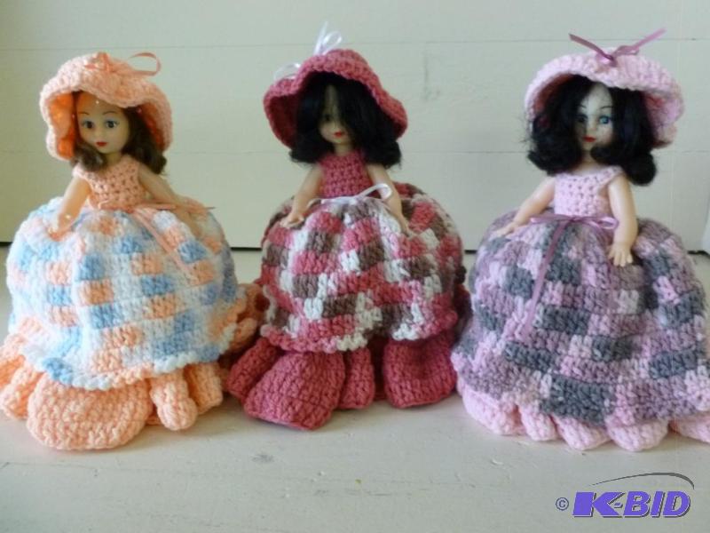 lot 217 image: Lot of three decorative afghan dolls....