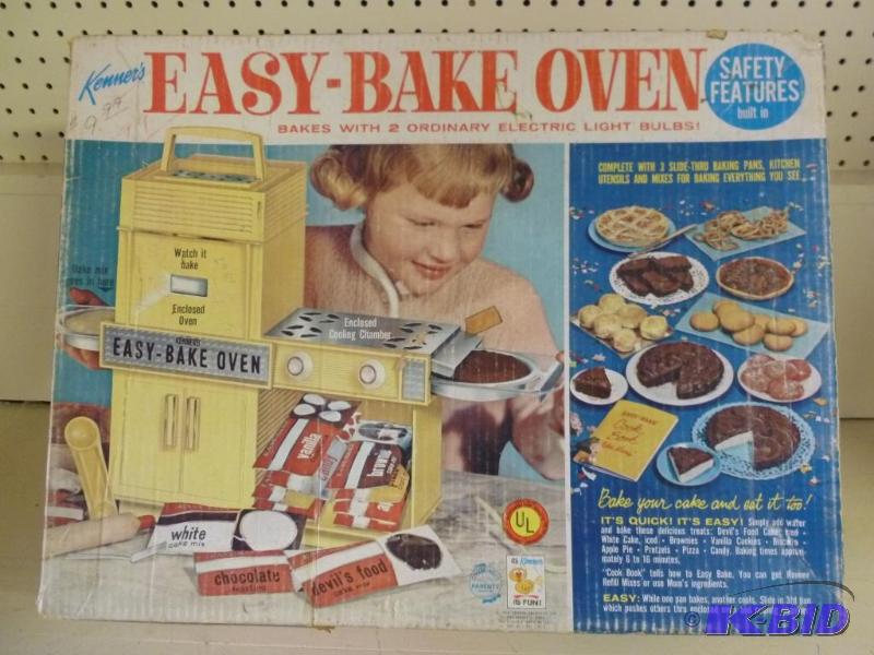 lot 223 image: Vintage 1964 Kenners Easy-Bake Oven Set No. ...