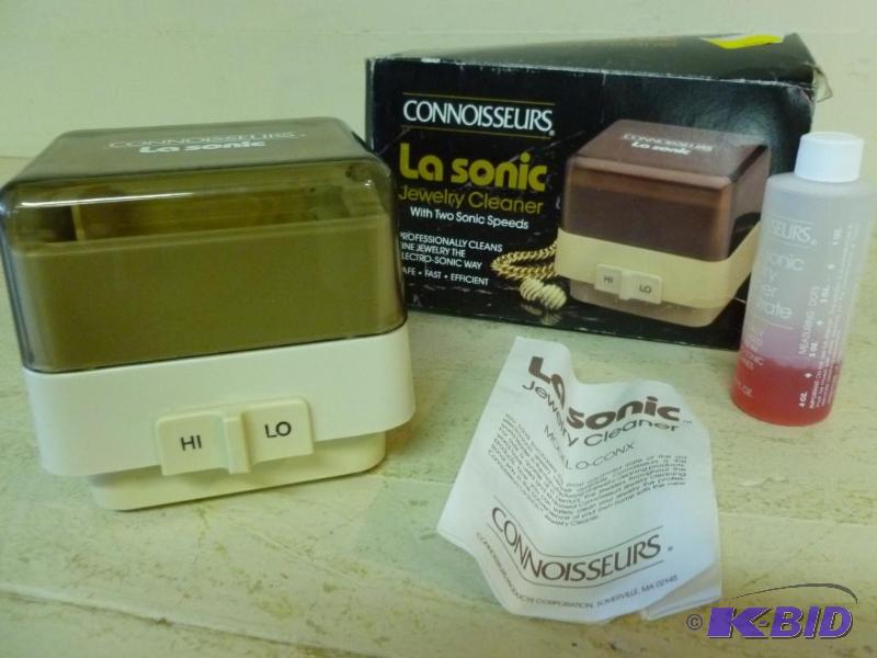 lot 243 image: Connoisseurs La Sonic Jewelry Cleaner model O...