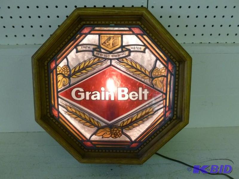 lot 3 image: Vintage Grain Belt heavy gage plastic octagon...