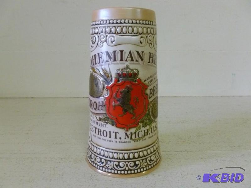 lot 42 image: Large Strohs&nbspbeer stein that measures 7...