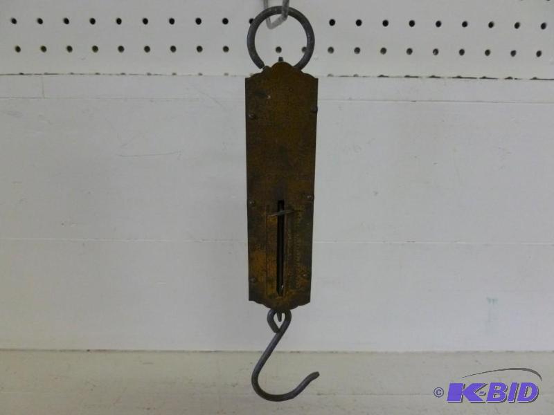 lot 45 image: Vintage Anders metal bodied 25 lbs. hanging s...