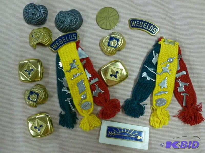 lot 56 image: Large lot of vintage Boy Scout items that inc...