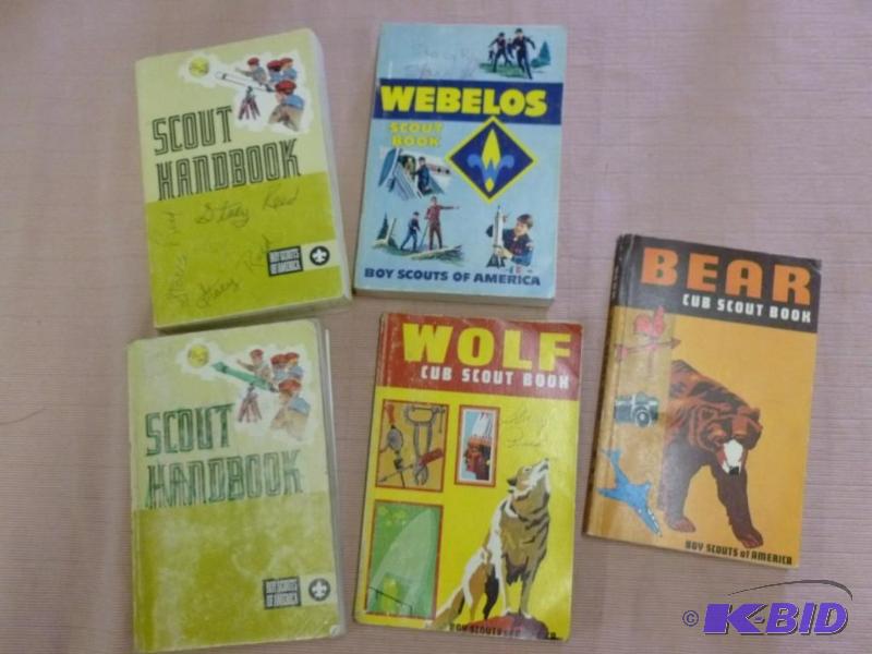 lot 59 image: This lot consists of five vintage 1970s Boy ...
