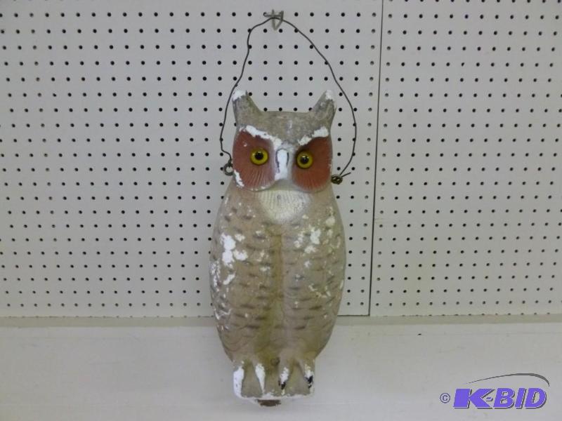 lot 77 image: Large owl styrofoam decoy that measures 22&qu...